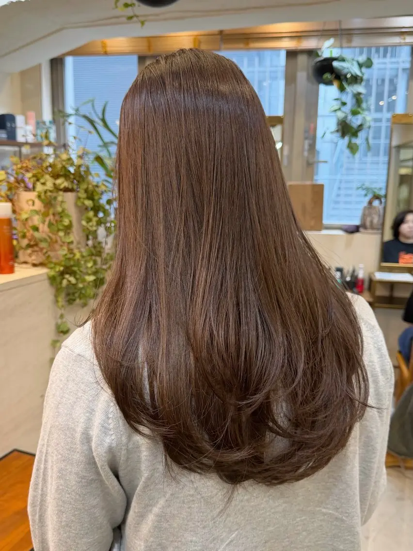 ロング カラー カット ヘアカラー momoka Jr.stylistのヘアスタイル
