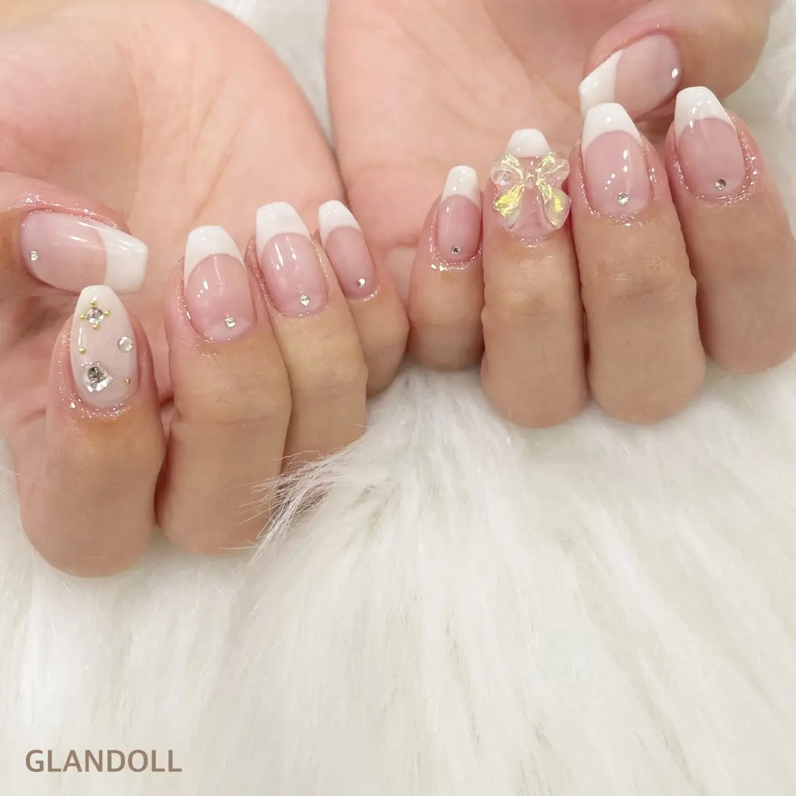 ネイル フレンチネイル リボン ハンドネイル GLANDOLL YURIのエステ・リラクイメージ