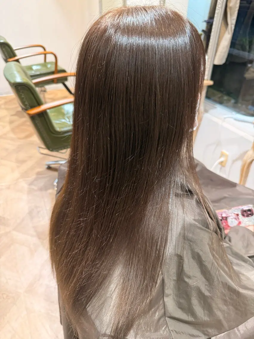 カラー ベージュカラー ブリーチ 透明感カラー モカベージュ ブリーチなしカラー ヘアカラー レ ティチャンのヘアスタイル