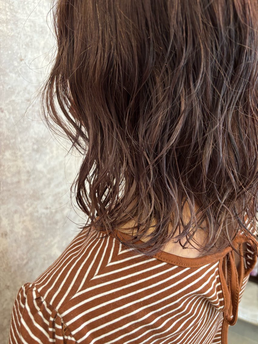 ミディアム パーマ HANDS CLAN ナカムラアヤノのヘアスタイル