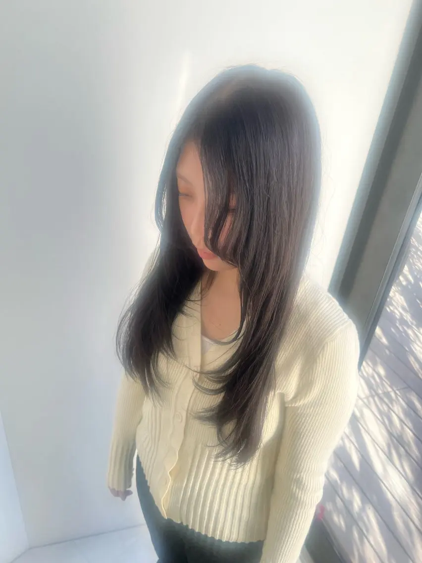 セミロング カット トリートメント ダブルカラー寒色系 ボリューム改善ハヤトのヘアスタイル