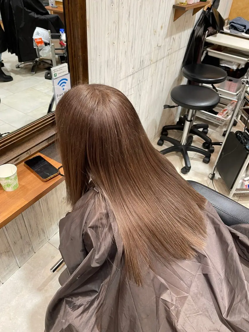 ロング ヘアカラー 六反 仁哉のヘアスタイル