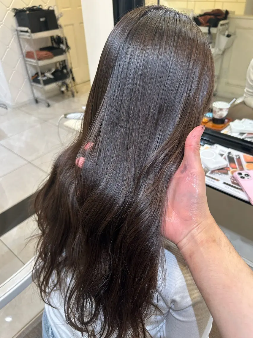 ロング カラー 髪質改善 ヘアカラー トリートメント 岡 龍太郎のヘアスタイル