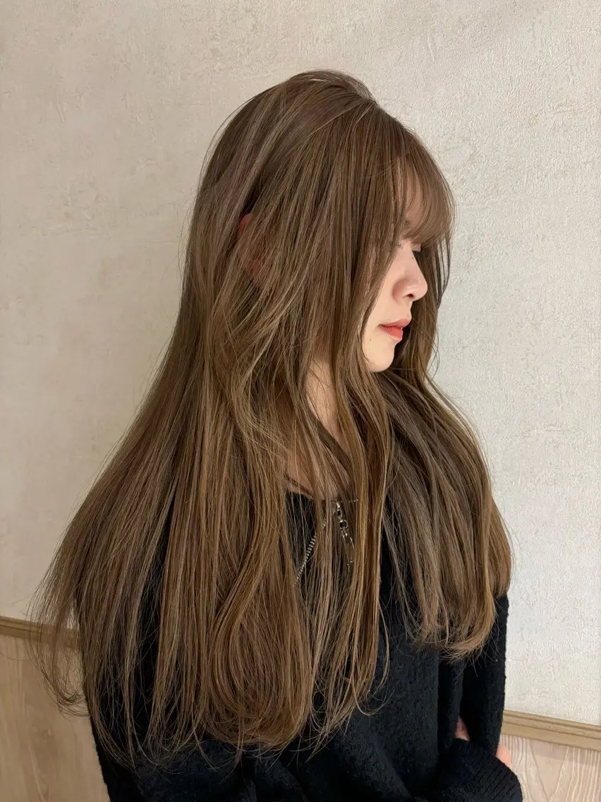 ロング カラー ブリーチ izumi/ ボブ/パーマのヘアスタイル