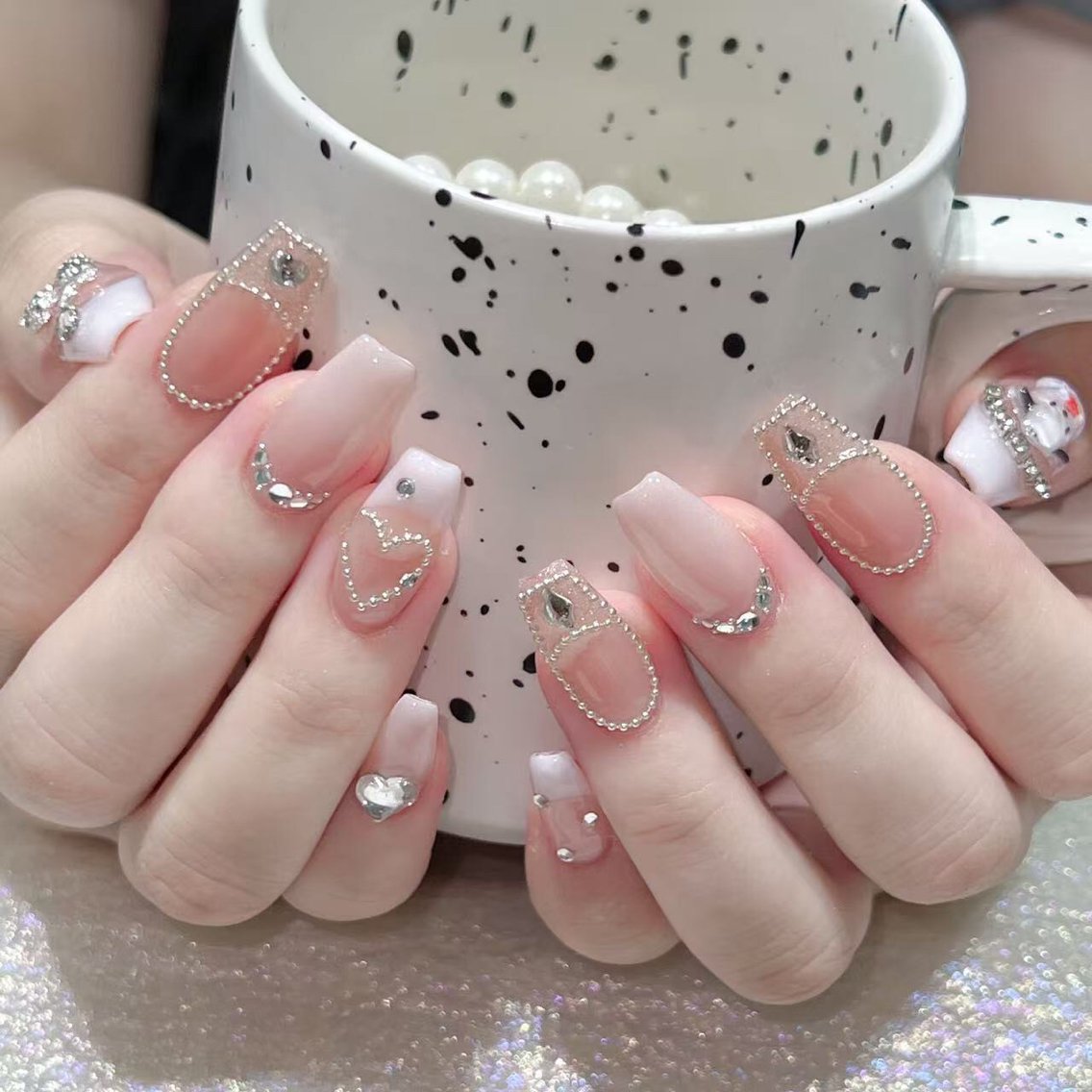 ネイル ハンドネイル Queens テイのネイルデザイン