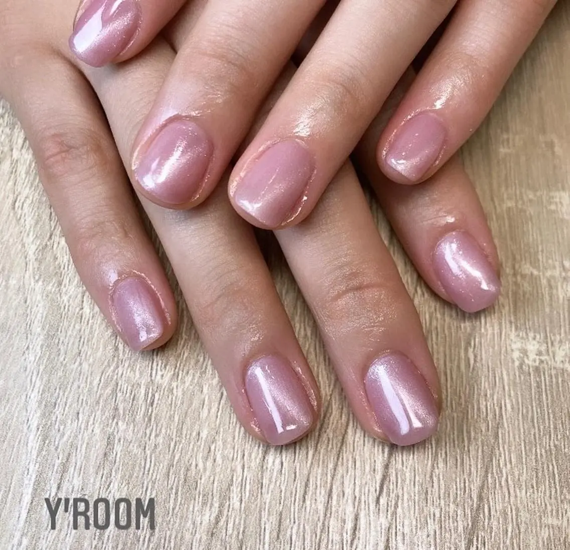 ネイル アートネイル オーロラネイル フラッシュネイル フットネイル ジェルネイル ハンドネイル YUKA （ネイリスト）のネイルデザイン