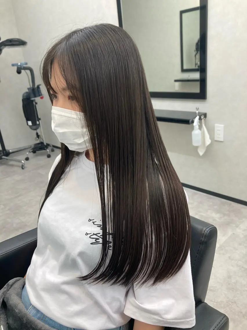 ✨最高級の薬剤で自然な仕上がりの縮毛矯正+カット✨さらさらな艶髪に!の写真