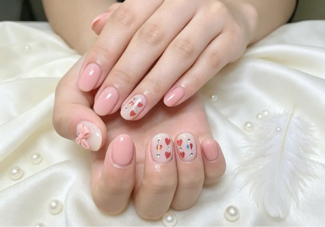 ネイル ハンドネイル Glow Minamiのネイルデザイン