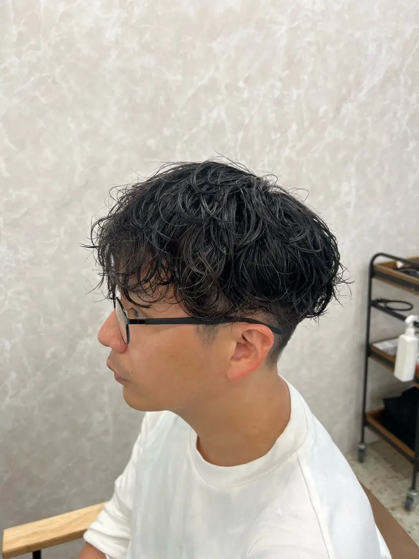 ショート パーマ メンズ マッシュ メンズパーマ ストレートパーマ 近藤 叶大のヘアスタイル