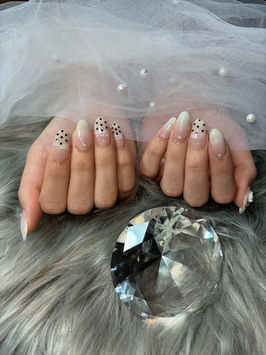 セミロング ハンドネイル milinail 莉奈のネイルデザイン