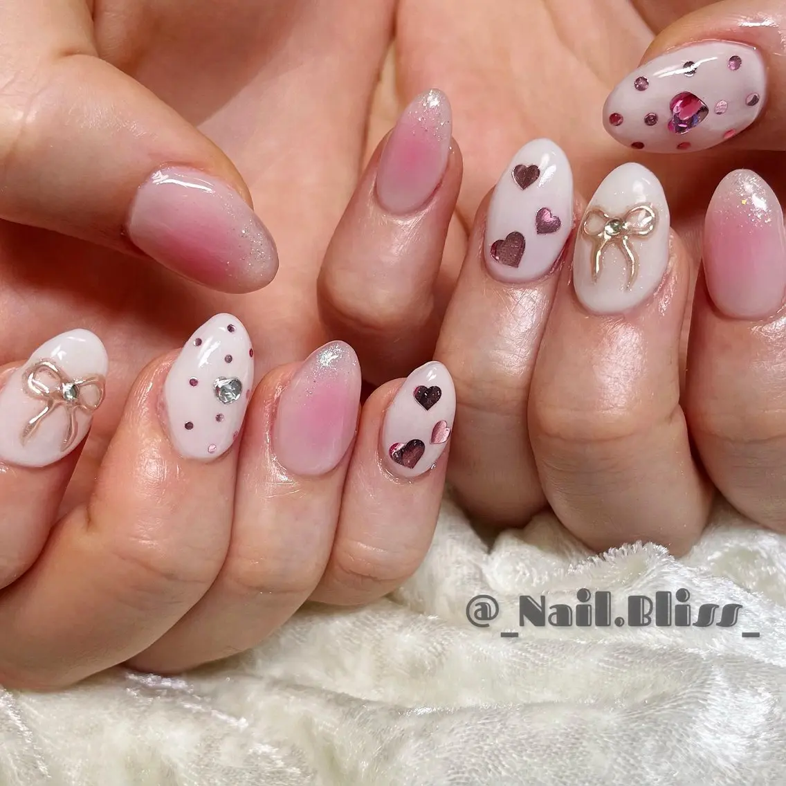 ネイル ガーリー ハンドネイル NAIL BLISSのネイルデザイン