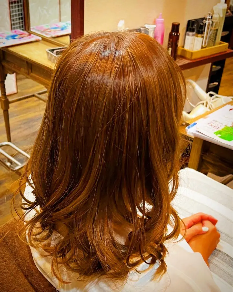 ミディアム カラー パーマ 大人女子&髪改善専門 Nobuフリーランスのヘアスタイル