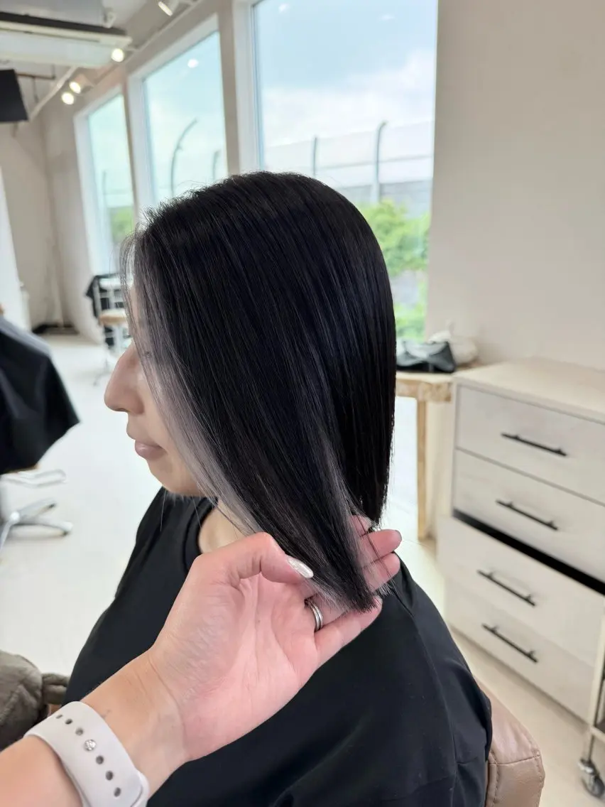 ショート ヘアカラー 鈴木 妃帆未のヘアスタイル