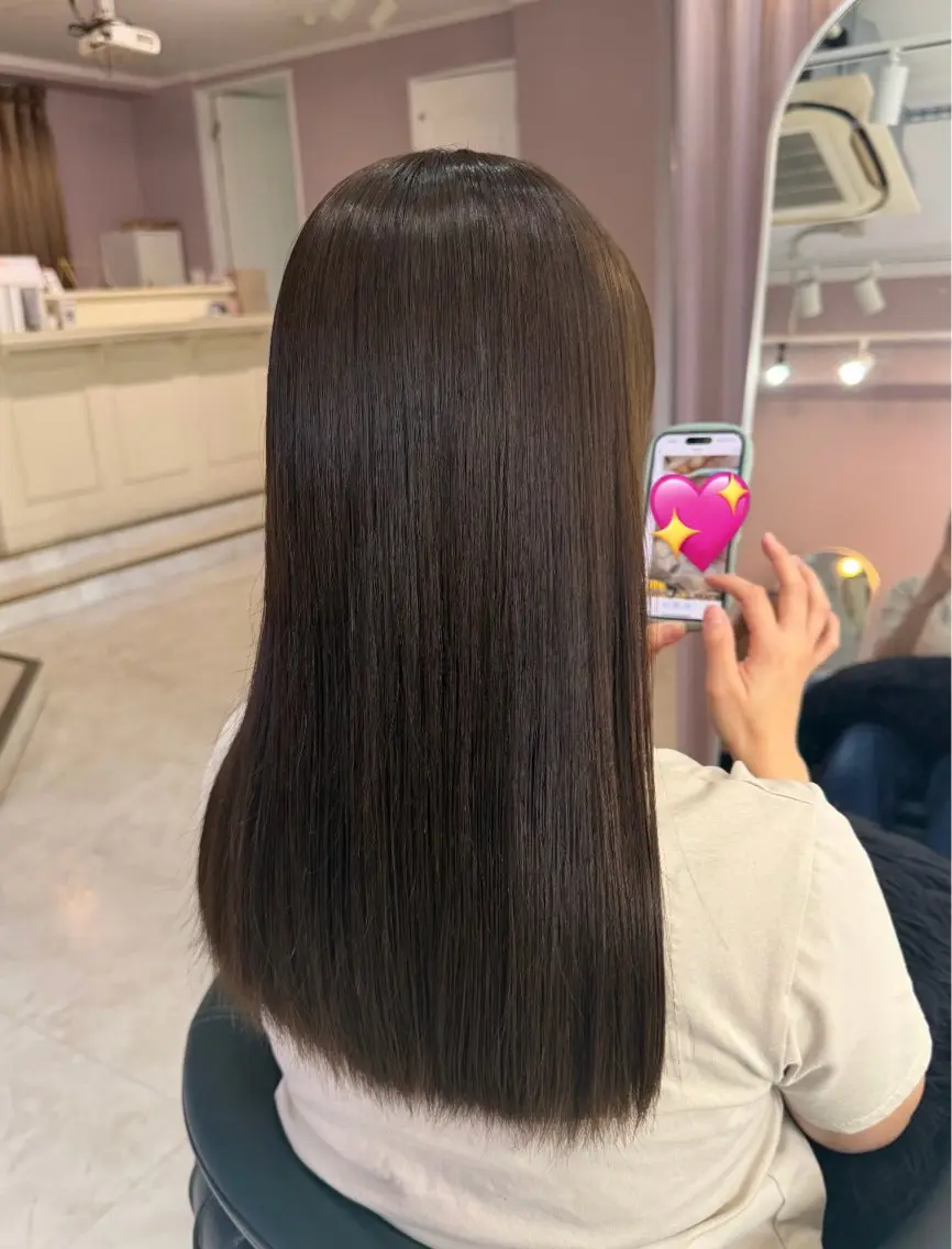 カラー che'rie MIKUのヘアスタイル