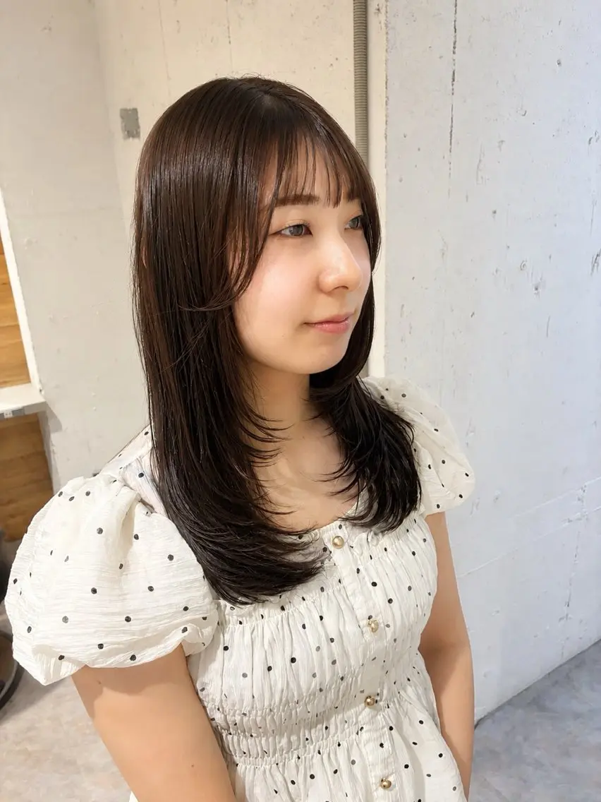 ミディアム カット ヘアカラー トリートメント EIGHT サイショ ミズキのヘアスタイル