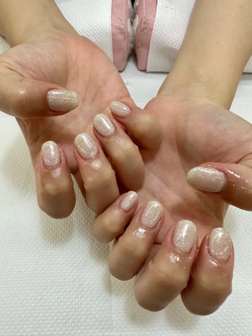 ネイル キラキラネイル ハンドネイル 🎠きしもと あずさ⛱のネイルデザイン