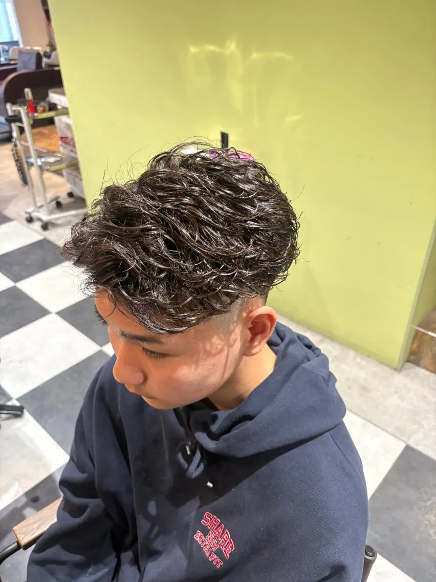ショート メンズ ✂️メンズ センターパート✨陽気のヘアスタイル