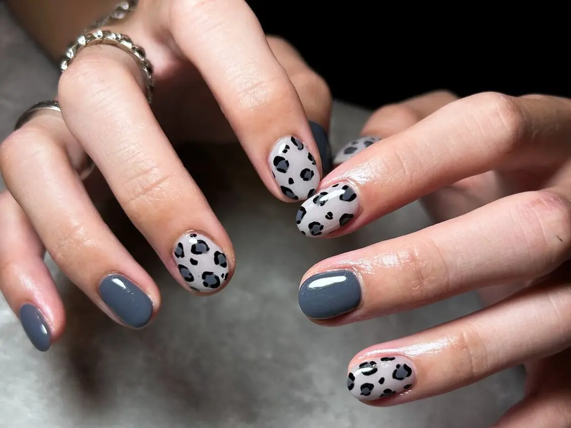 ネイル アニマル柄 マグネットネイル メンズネイル 持ち込み ワンカラーネイル Nail salon Nuit(ニュイ)のネイルデザイン
