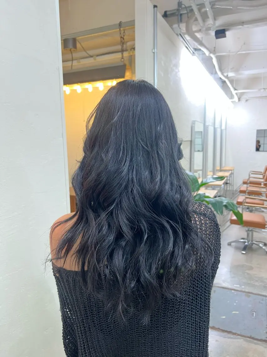 ロング ヘアカラー 🌈🌏 Kokoネ🪐🌕のヘアスタイル
