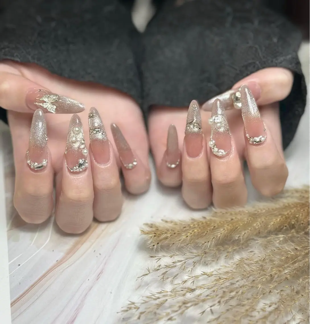 ネイル フレンチネイル ジェルネイル 韓国ネイル マグネットネイル マグネットフレンチ akina nailsのネイルデザイン