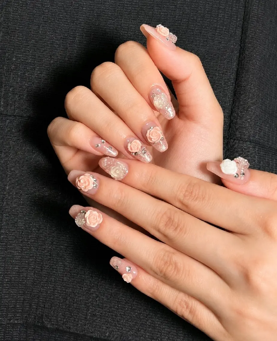 ネイル フラワーネイル ガーリー キラキラネイル 韓国ネイル ロングネイル ハンドネイル 高山ルコ(NAIL) 店長のネイルデザイン