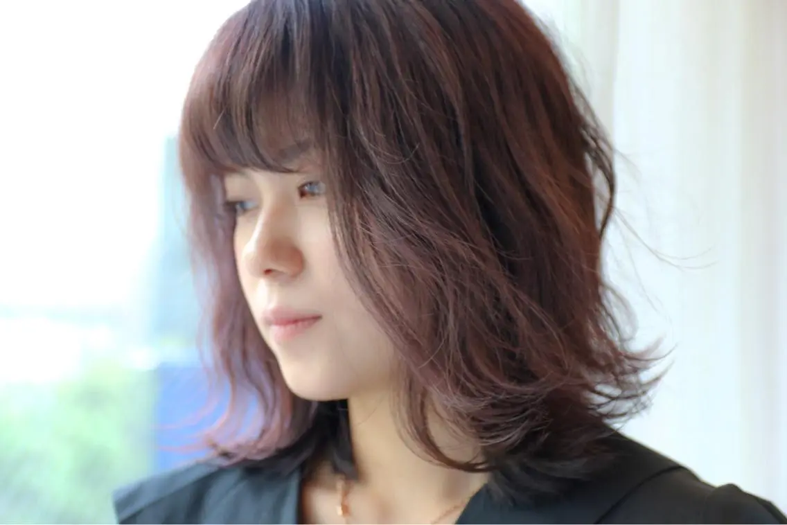 ミディアム カラー &.TIGRE 永野成知のヘアスタイル