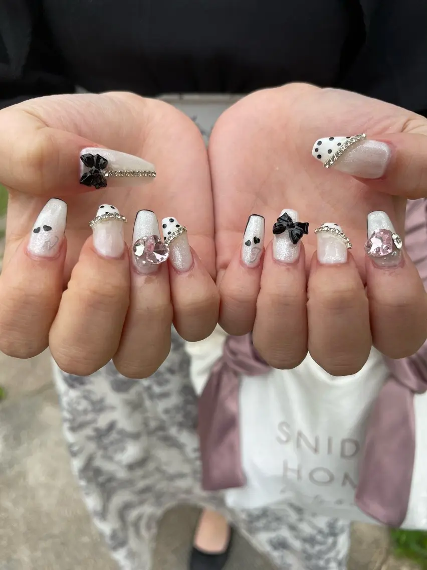 ネイル ドット フレンチネイル リボン Betty❤︎ ネイル＆よもぎ蒸しのネイルデザイン