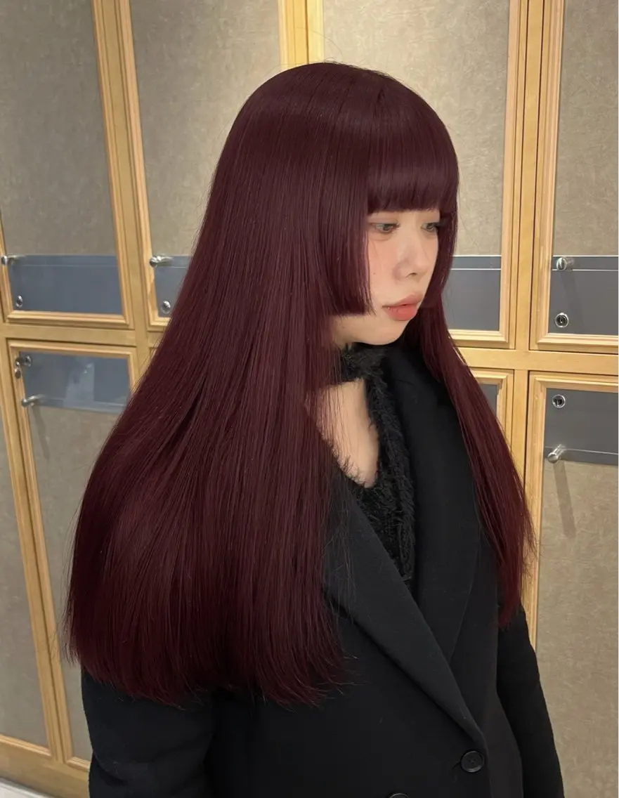 ロング カット ヘアカラー 淡いハイトーンカラー レイヤーカットゆうかのヘアスタイル