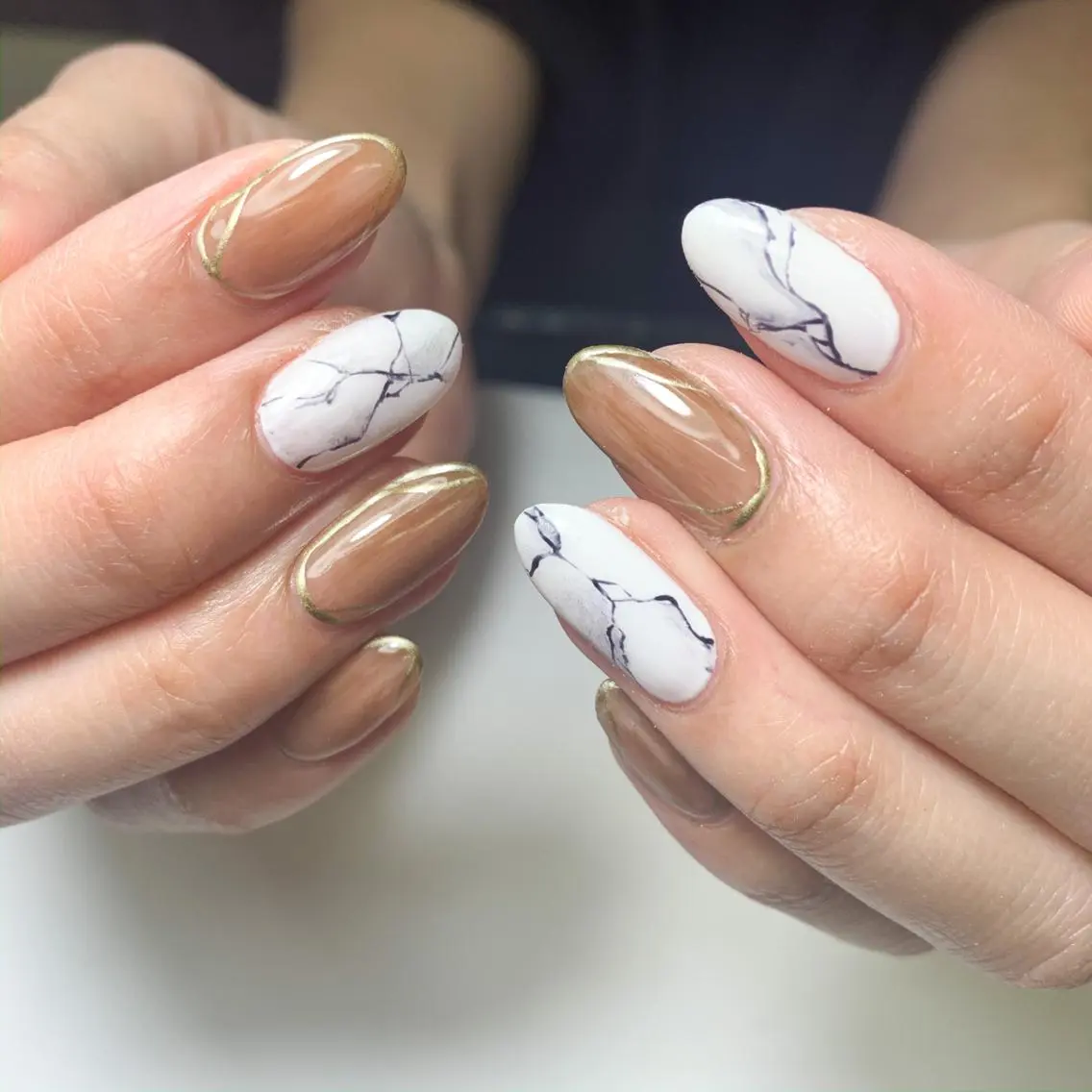 ネイル ハンドネイル FIORITURA aiのネイルデザイン