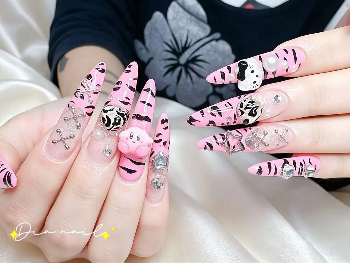 ネイル フットネイル 韓国ネイル レース ロングネイル マグネットネイル ハンドネイル Dia nail サロンのネイルデザイン