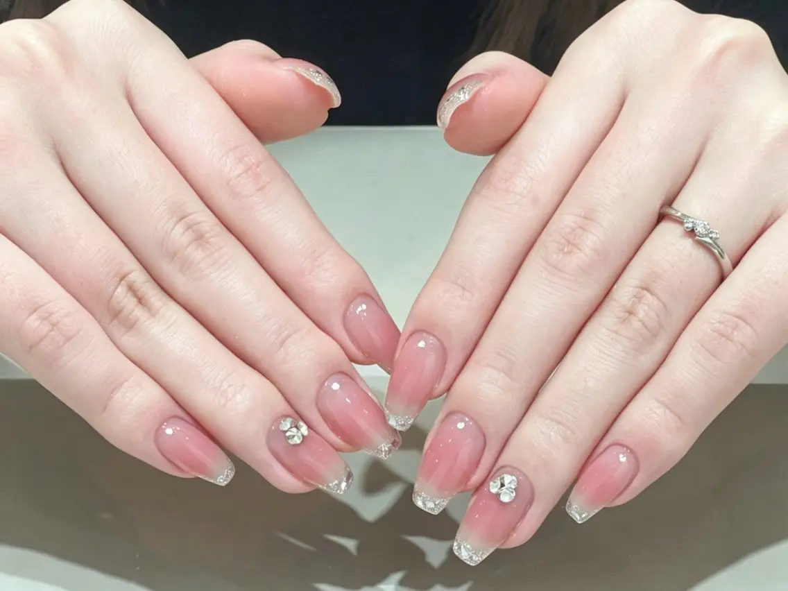 ネイル ハンドネイル CHERIR Emiのネイルデザイン