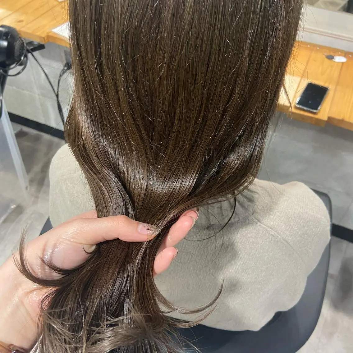 ロング アッシュ ピンクブラウン パープルカラー 髪質改善 トリートメント MEI🎀レイヤー 🎀韓国styleのヘアスタイル