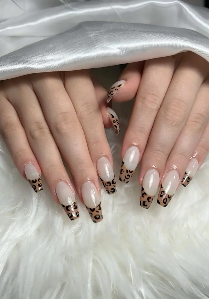 ネイル アートネイル オーロラネイル チークネイル 長さ出し フットネイル Chan nailsのネイルデザイン