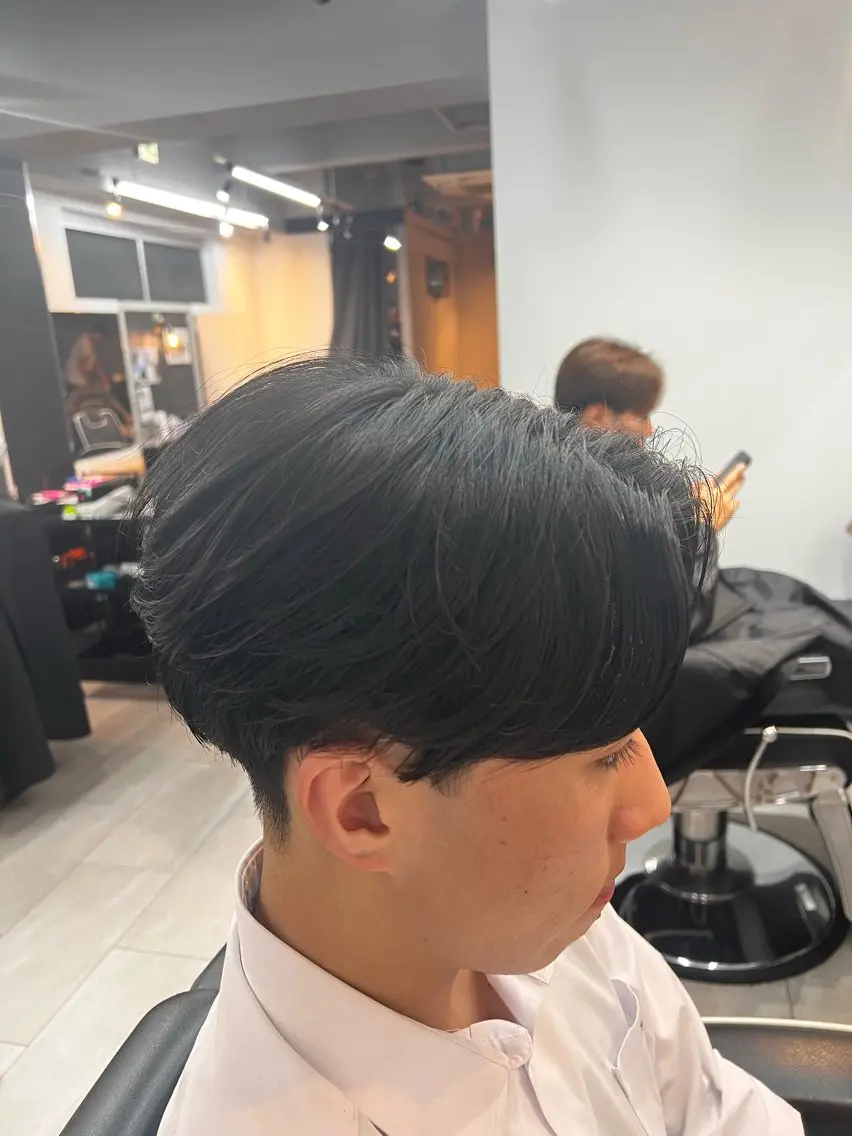 メンズ カット 縮毛矯正 毛流れ矯正支持率 No.1🔥瀬川竜生のヘアスタイル