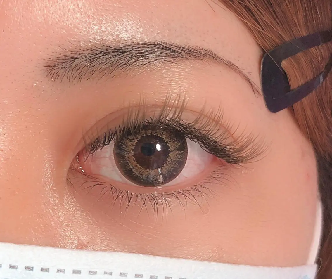 マツエク・マツパ 付け放題 フラットラッシュ Hug me eyelashのマツエク・マツパデザイン