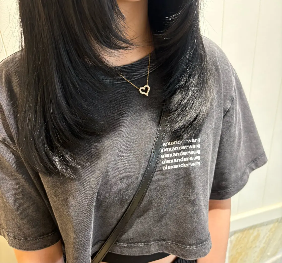 セミロング カット トリートメント 峯崎響乃 ツヤ髪透明感カラーのヘアスタイル