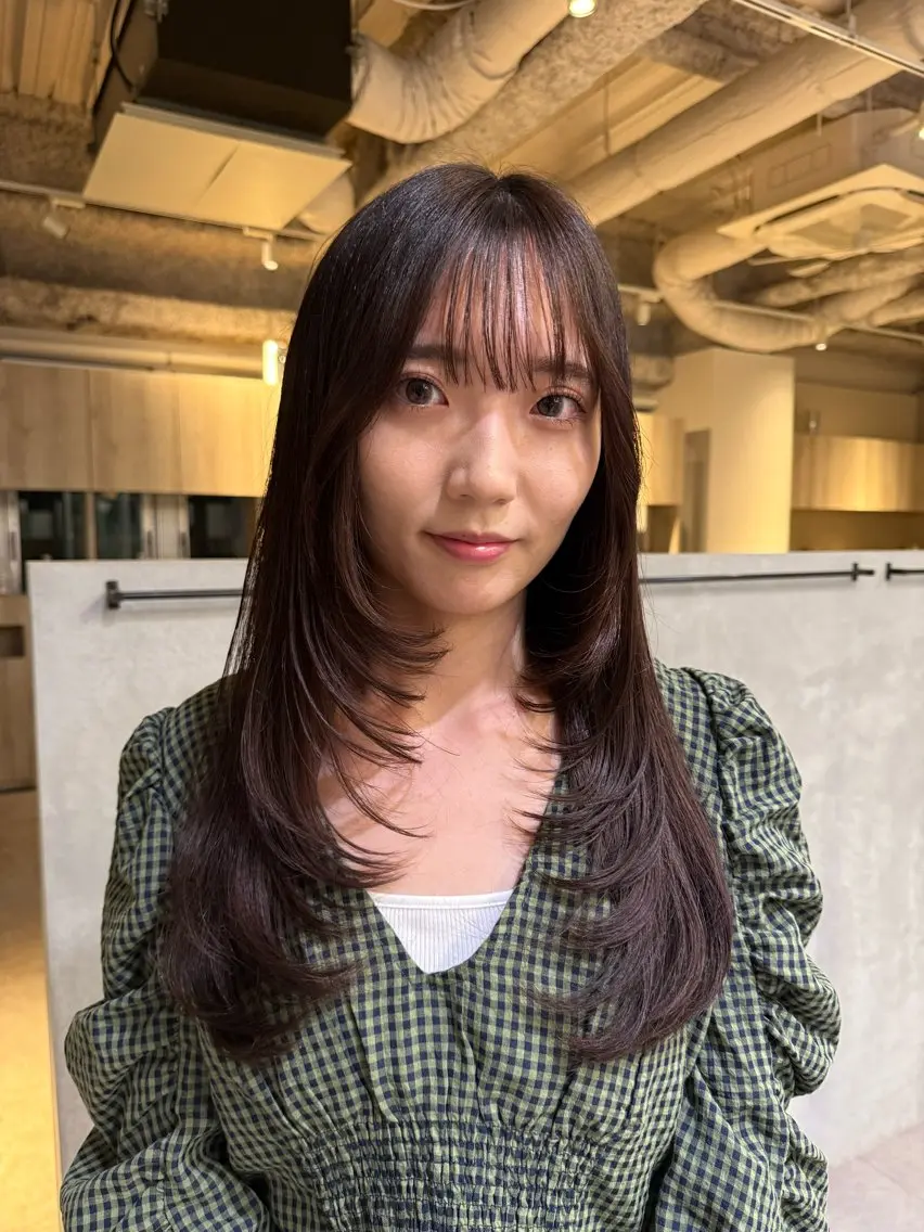 ロング SARA 【大阪梅田】のヘアスタイル