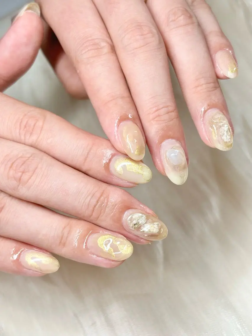 ネイル ニュアンスネイル ぷっくりネイル シンプルネイル ハンドネイル ハンドケア ETE LUNA NAILのネイルデザイン