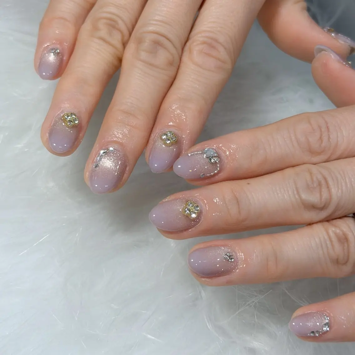 ネイル ハンドネイル フットネイル LAVISH nanamiのネイルデザイン