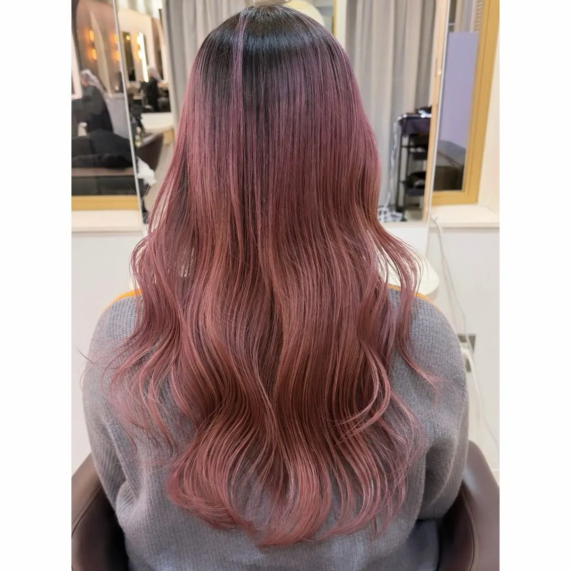 ロング カラー ブリーチ デザインカラー カット ヘアカラー トリートメント beaute錦糸町 🦖⋆͛yuka💚のヘアスタイル
