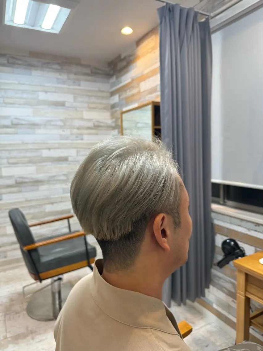 ショート カラー メンズ カット ヘアカラー 鈴木 悠人のヘアスタイル