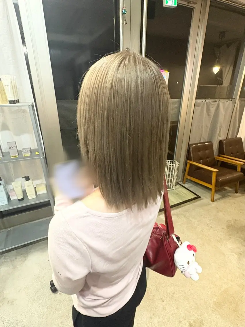 ミディアム カット ヘアカラー Yukino/ 透明カラー🫧のヘアスタイル
