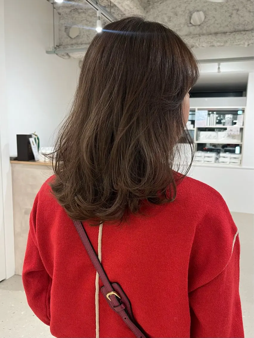 ミディアム レイヤーカット 箱崎 凪沙のヘアスタイル