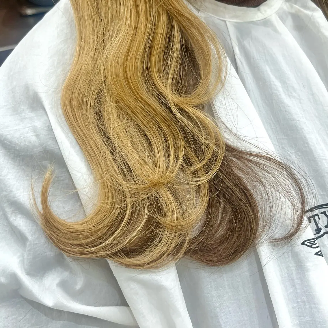 セミロング エクステ レイヤーカット エクステ MAKO ❤️🔥NEXTのヘアスタイル
