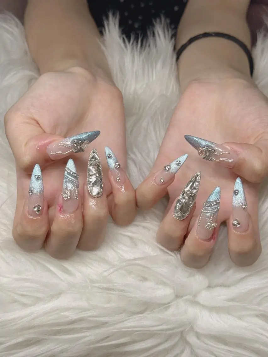 ネイル Lee Nailsのネイルデザイン