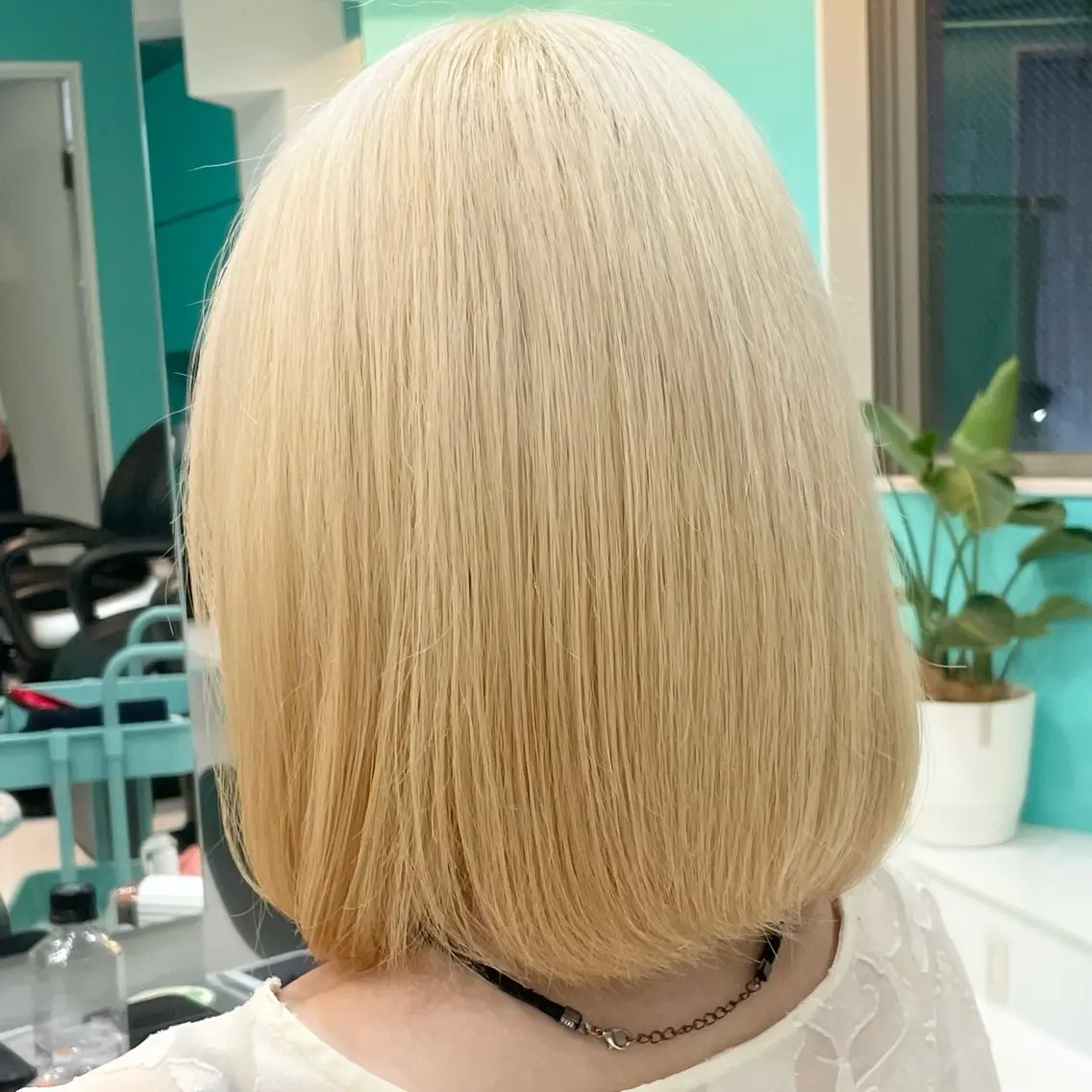 ショート カラー 抜きっぱなしブロンド ブロンド デザインカラー/ ボブ/Natsukiのヘアスタイル
