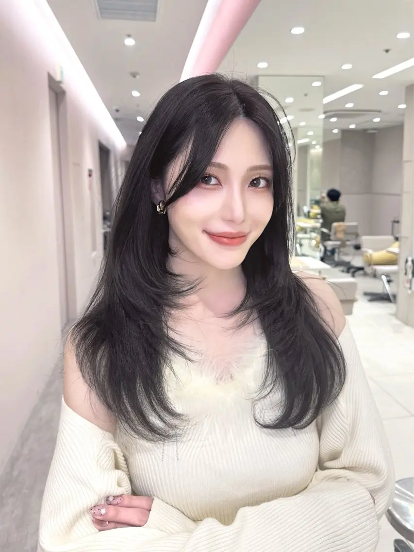 セミロング カラー カット ヘアカラー トリートメント ヘッドスパ ヘアセット 韓国ヘア/レイヤー/ 顔まわり/りょーとのヘアスタイル