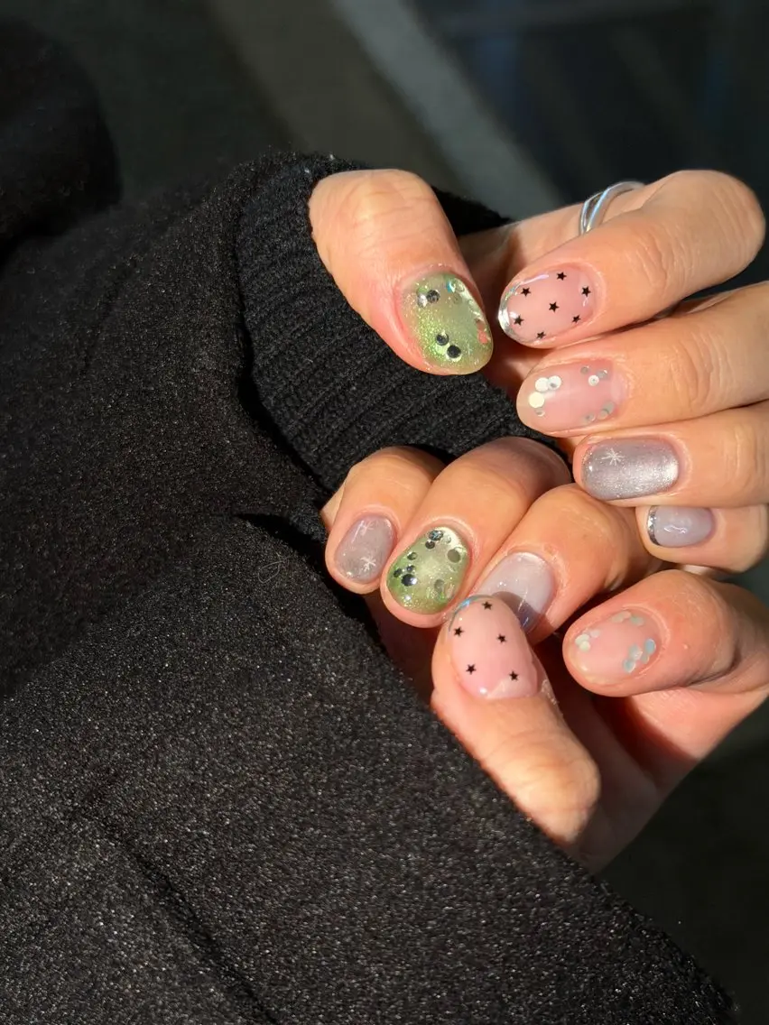 ネイル 韓国ネイル マグネットネイル nail｡𖦹° KARINのネイルデザイン