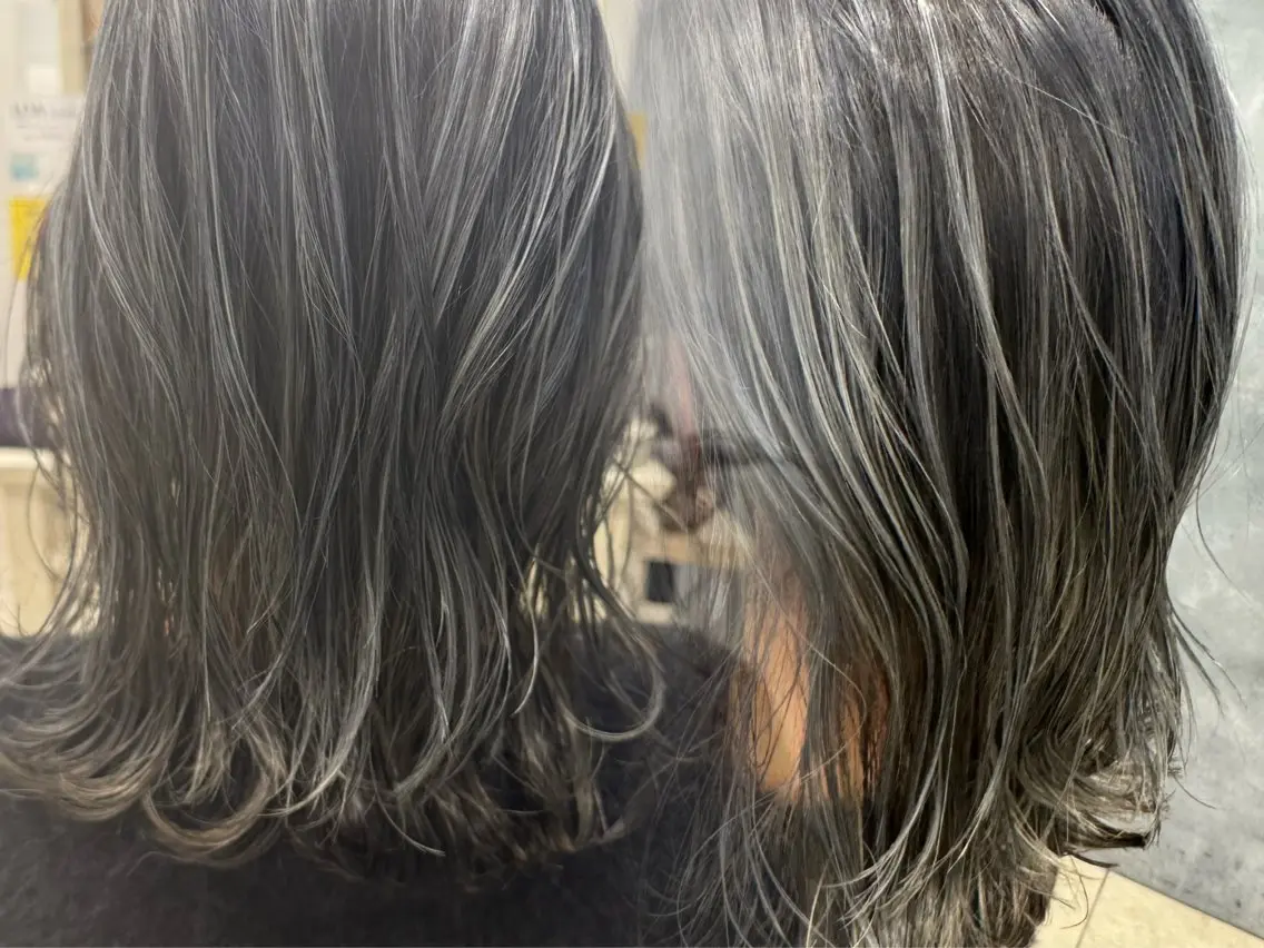 カラー ○HITOMI ○のヘアスタイル