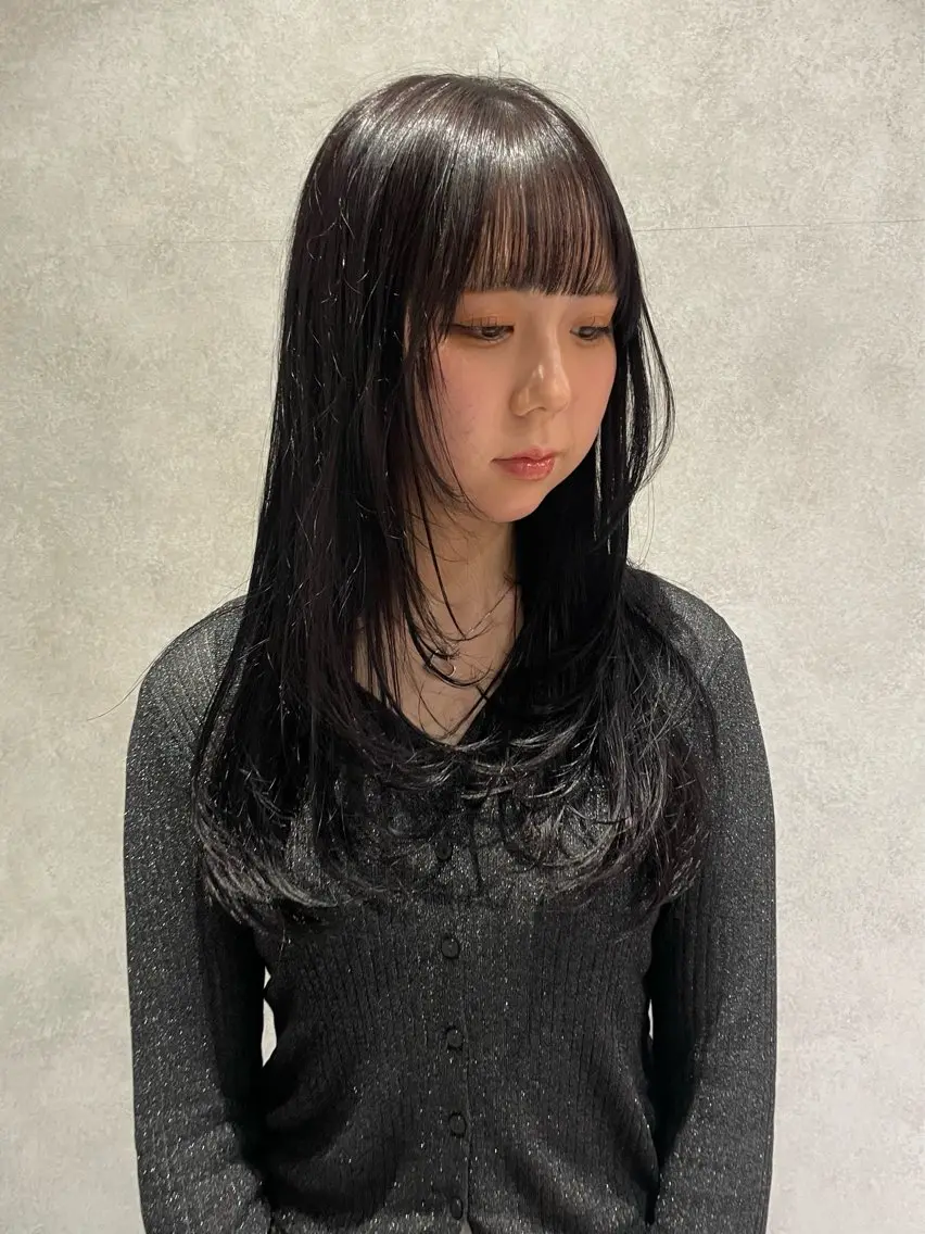 ロング yumemiレイヤー ✴︎ 透明感カラーのヘアスタイル